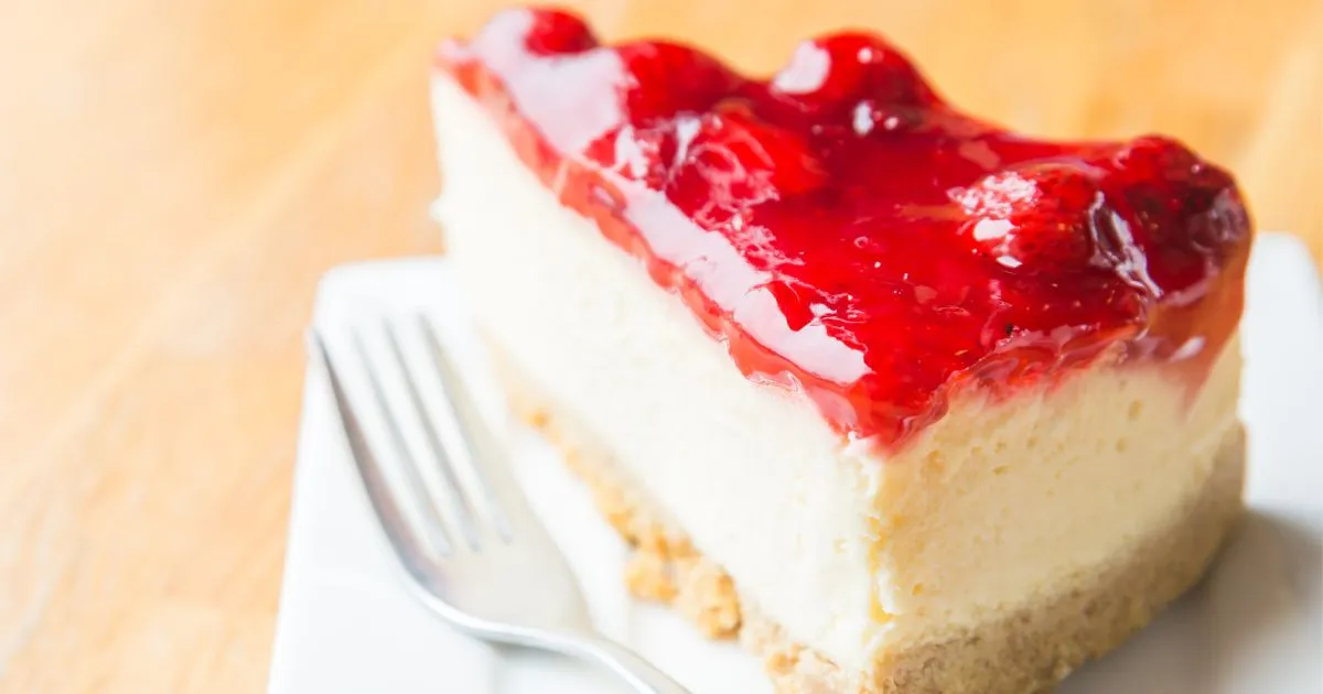 strawberry cream cheese cake